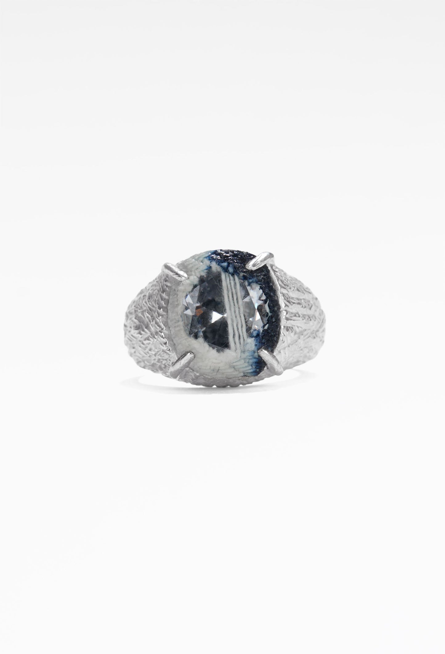 Oval Zong Planet Signet Ring
