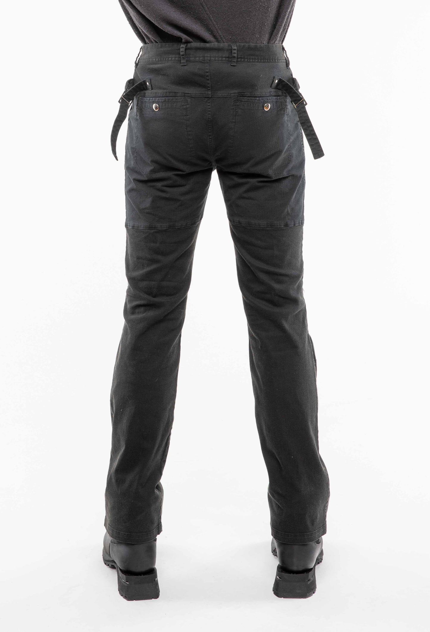 CHEN(G) - Black Military Pants   
Doc Martens - Classic Black Laced Boots