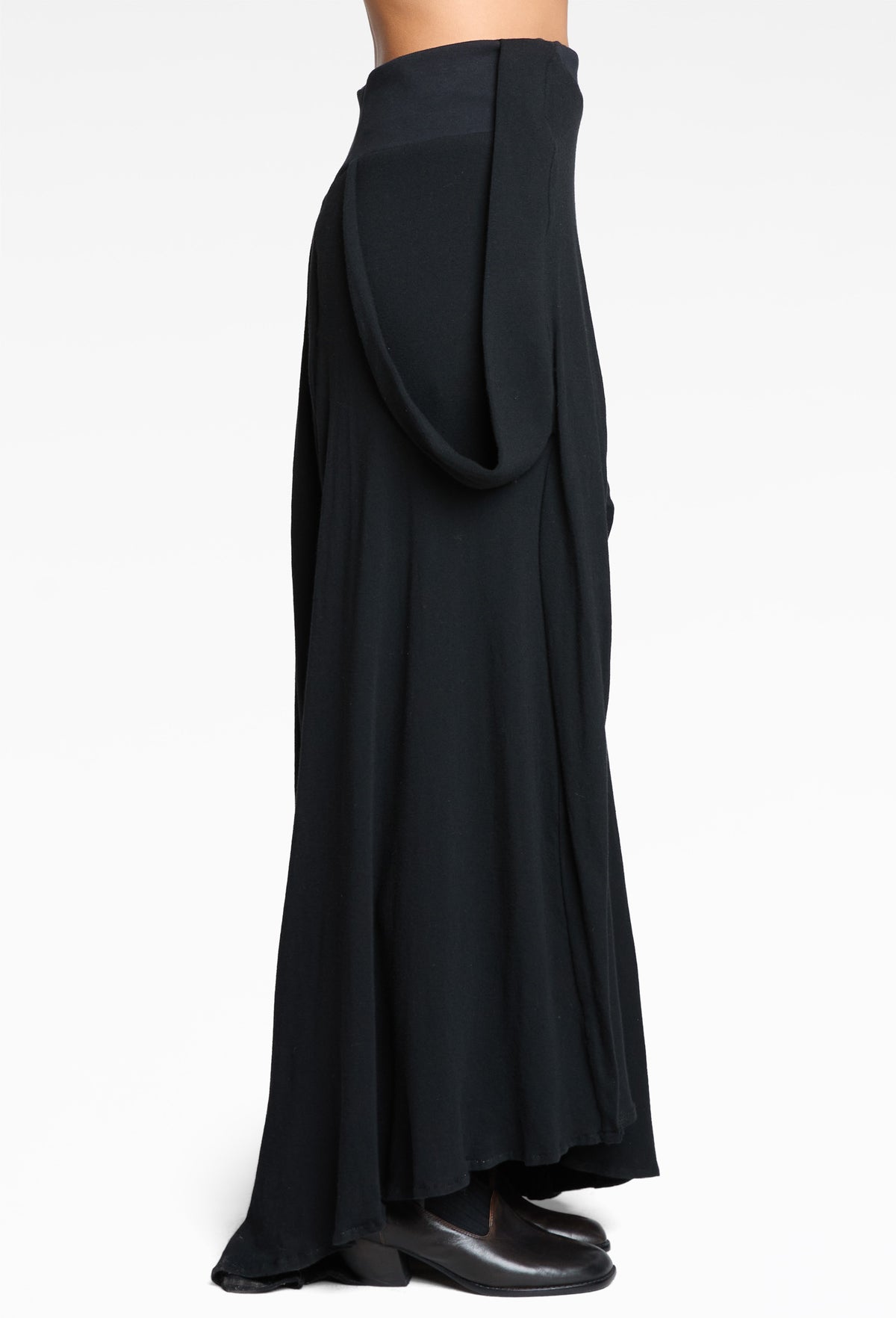 Adoya Black Skirt (Komune Exclusive)