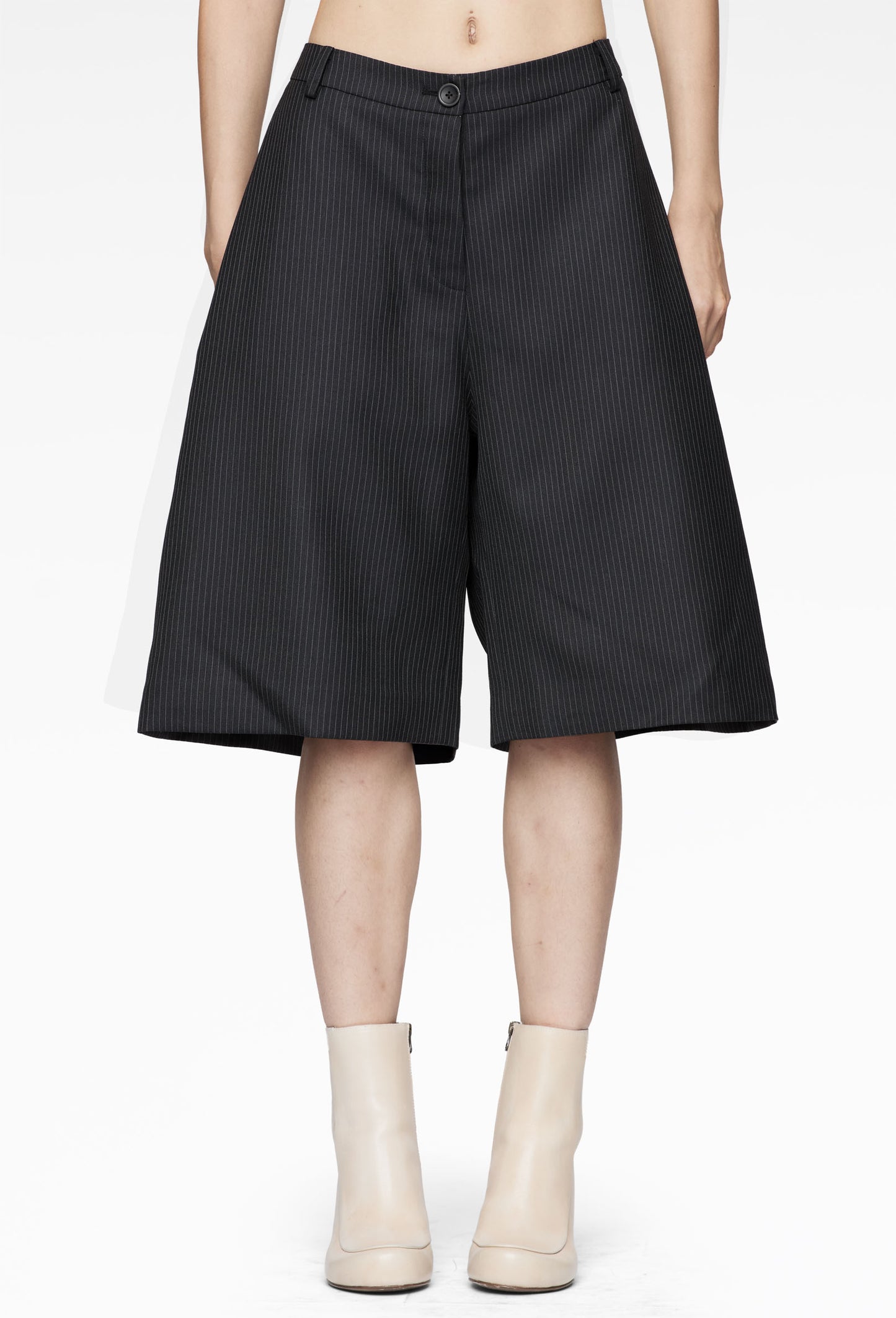 Charcoal Choeur Shorts