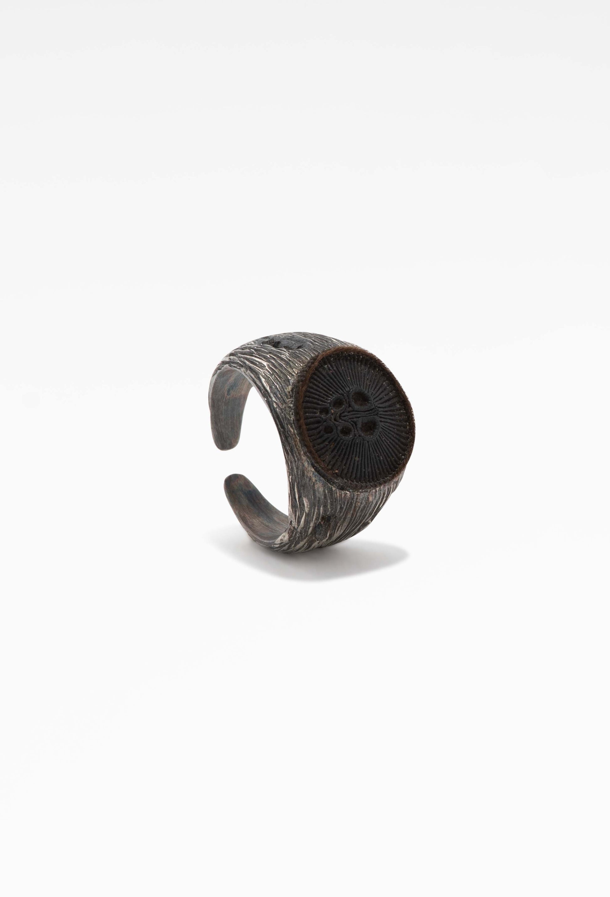 Chitiner - Brown Curse Totem Ring