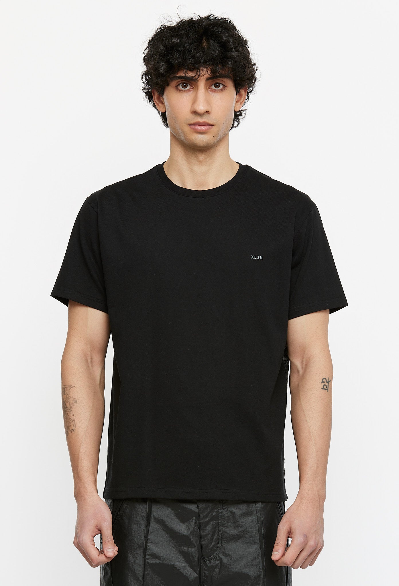 EP.7 Black 01 T-Shirt