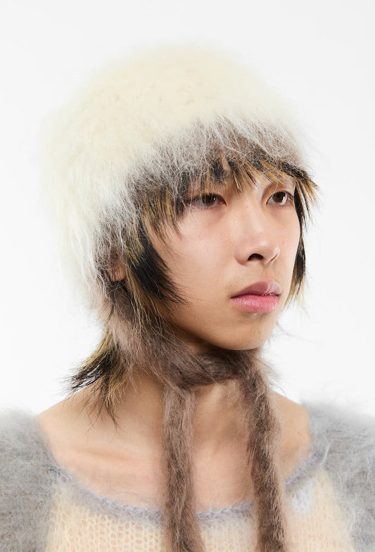 Nong Rak - White Mohair Bonnet