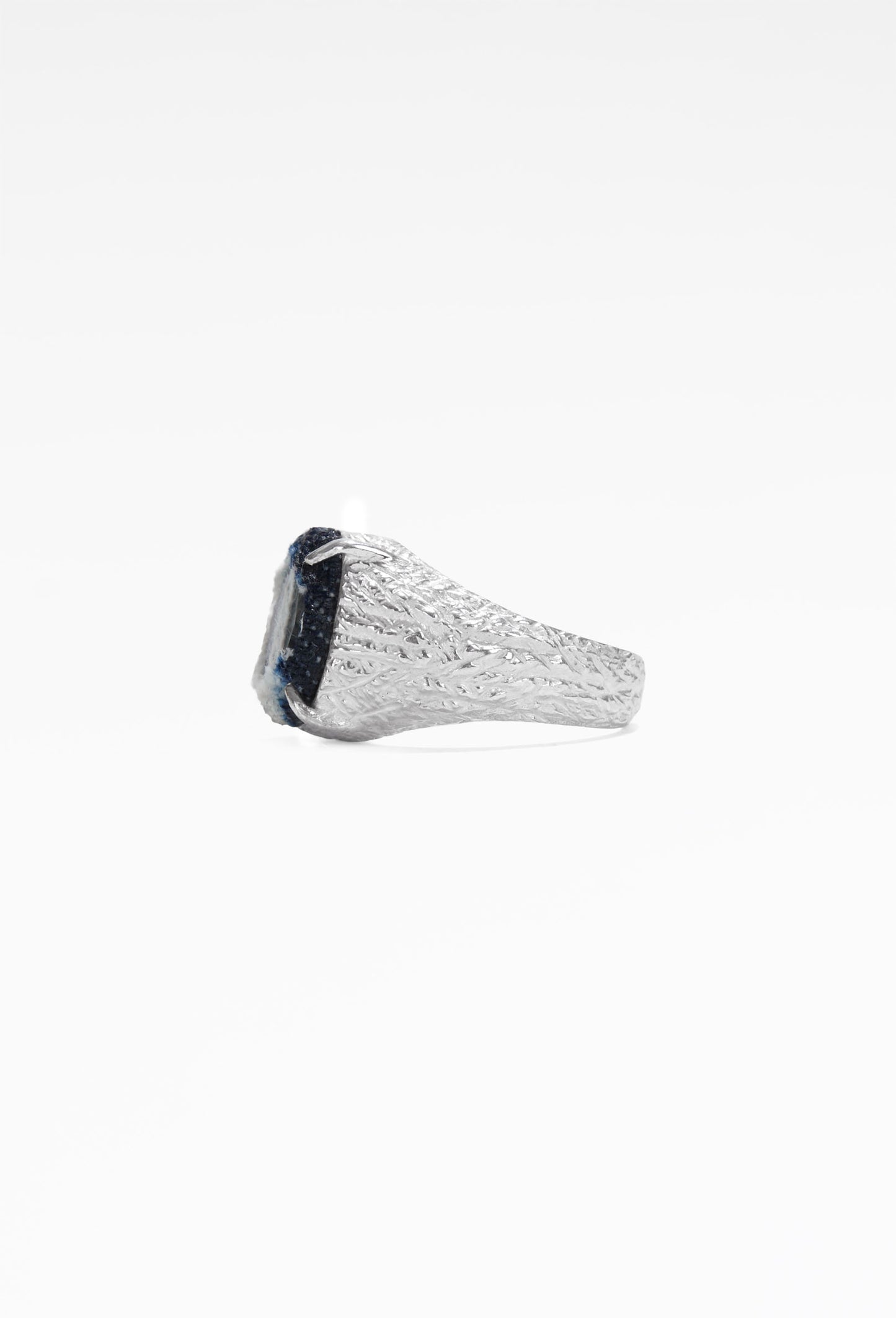 Oval Zong Planet Signet Ring